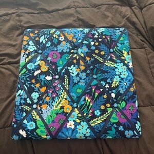 Vera Bradley White and Blue Quilted Accessory